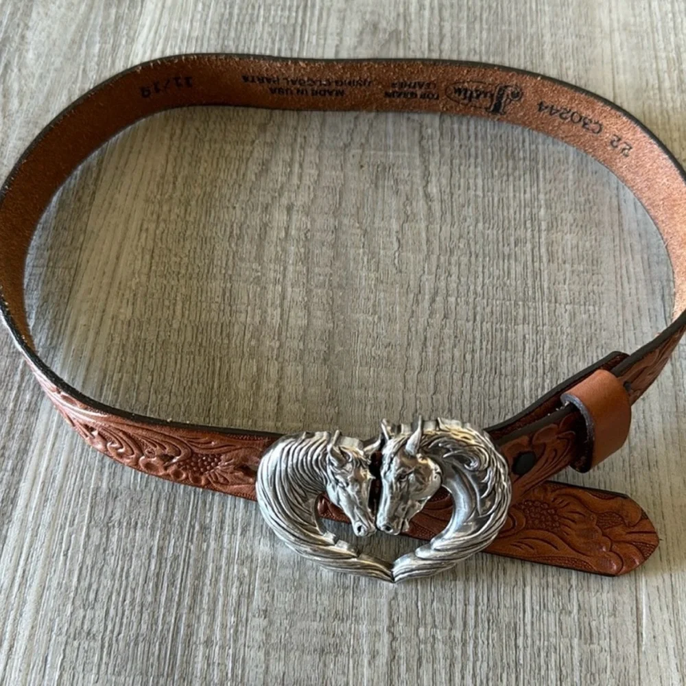 Kids Justin leather belt with horse buckle